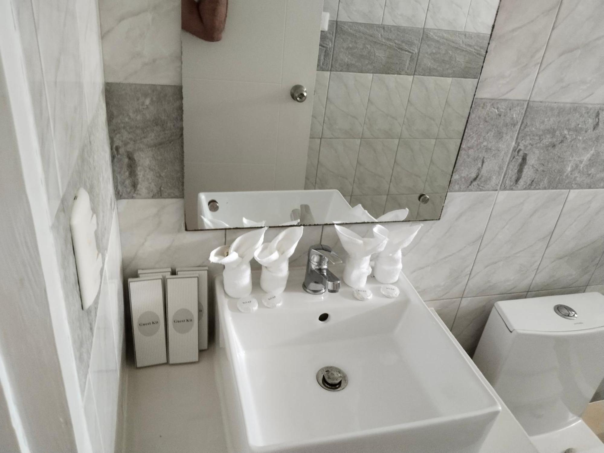 Alona Garden Suites Панглао Экстерьер фото